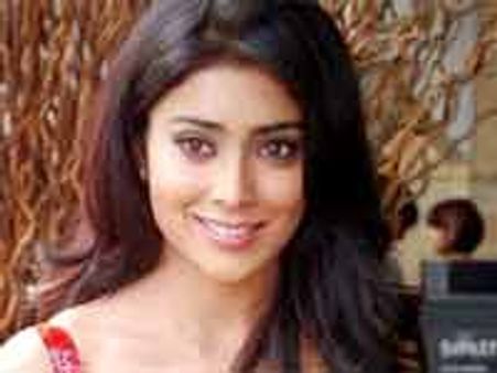 మట్టి ముద్దలా మారి సహకరిస్తా...శ్రియ