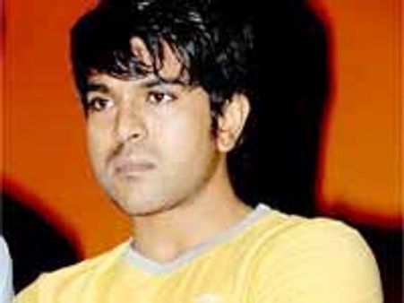 ఆరెంజ్ చిత్రంలో రామ్ చరణ్ తేజ్ పాత్ర ఏంటంటే...