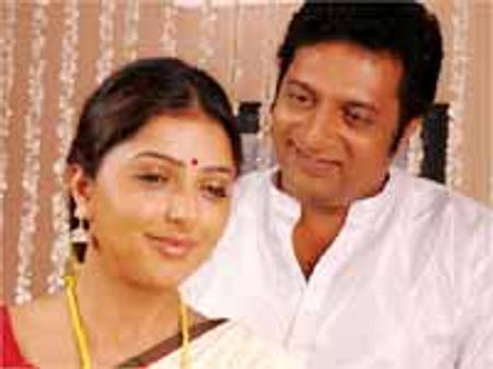 భూమిక సినిమా పైరసీకి గూగుల్ పై కేసు...