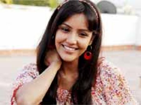 'లీడర్‌' భామ ప్రియా ఆనంద్‌ తో సిద్ధార్థ్‌ సరసం