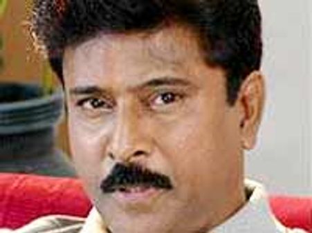 'పులివెందుల పులిబిడ్డ' మళ్లీ ప్రారంభం