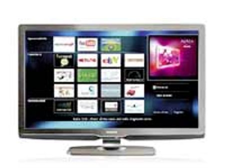 నగ్నంగా ఏంకర్లుతో తొలి న్యూస్ ఛానెల్