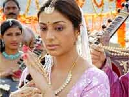 సినిమాకి టబు అందాలే దెబ్బ కొట్టాయి