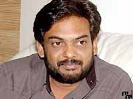 పూరీ జగన్నాధ్ చేయలేక చేతులు ఎత్తేసారు కానీ...