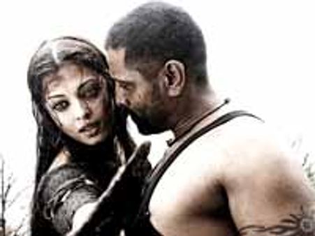 దట్టమైన అడవిలో 'రావణ్' ఆడియో రిలీజ్