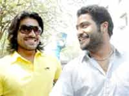 జూ ఎన్టీఆర్, రామ్ చరణ్ లకు హ్యాండిచ్చిన రాజమౌళి!