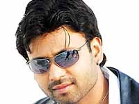 వరస ఫ్లాఫ్ ల సుమంత్ ఈసారన్నా హిట్టిస్తారా?