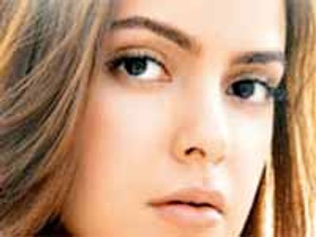 రామ్ చరణ్ 'ఆరెంజ్' షూటింగ్ లో ప్రమాదం