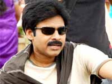 పవన్ కళ్యాణ్ ఎందుకంత సంతోషంగా ఉన్నాడు!?