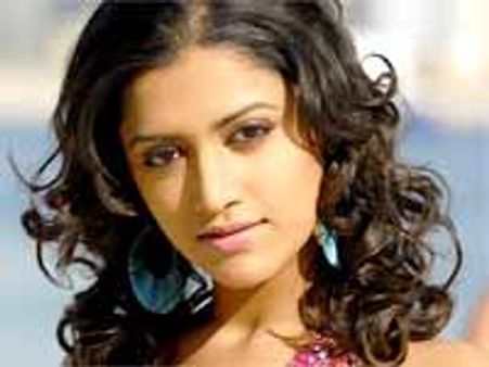 మమతా మోహన్ దాస్ అంత పెద్ద పొరపాటు చేసిందా?