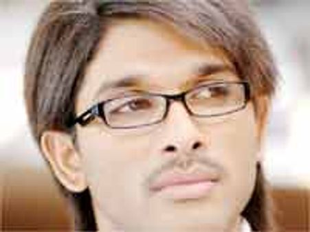 సిక్స్‌ ప్యాక్‌ పెంచటానికి కారణం అదే: అల్లు అర్జున్