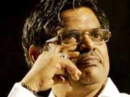 తండ్రి సాహిత్యం...కొడుకు సంగీతం!