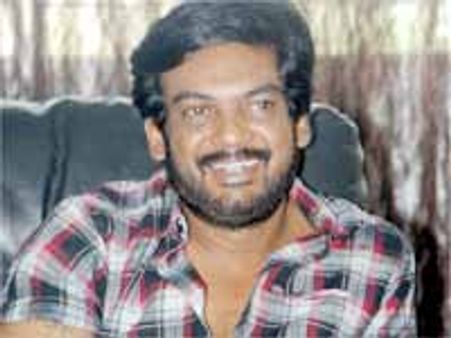 మోసం చేసారు, ఇప్పటికీ అద్దె ఇంట్లో నే: పూరీ జగన్నాధ్