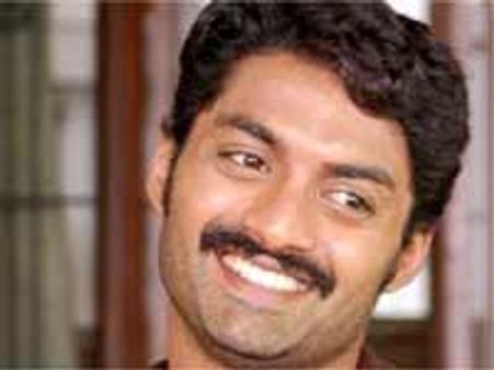 కళ్యాణ్ రామ్ ఆఫర్ ని రిజెక్ట్ చేసిన యంగ్ డైరక్టర్