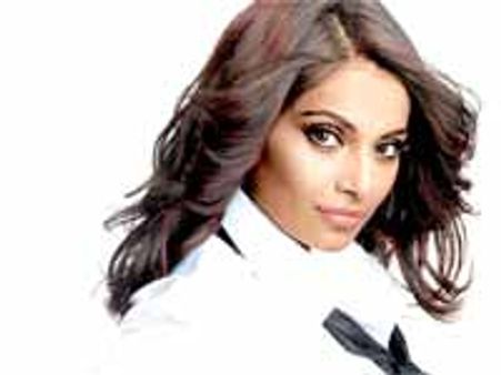 నగ్నంగా ఉన్నది నేనే ఒప్పుకున్న మహేష్ హీరోయిన్