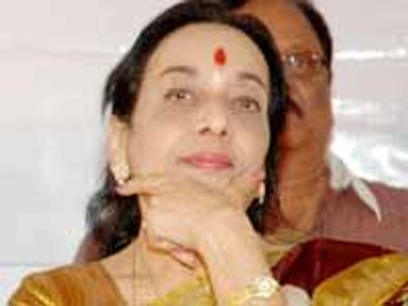 సినిమాల్లో ఫైటింగ్ సీన్లతో ఇబ్బంది: సీఎం రోశయ్య