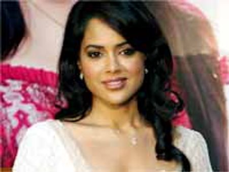 సెక్సీ సమీరారెడ్డికీ, నక్సలైట్స్ కీ సంభందం ఏంటి?