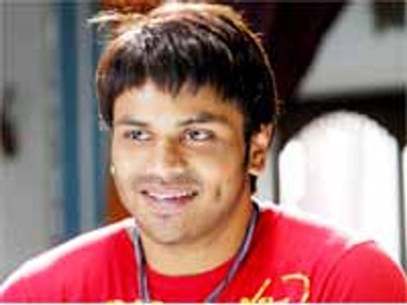 మోహన్ బాబు పొరుగింట్లో మనోజ్ నివాసం...