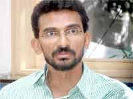 ఓన్లీ కాన్పిడెన్స్ తోనే చిరు సినిమాకి పోటీగా శేఖర్ కమ్ముల