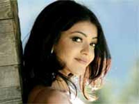 నా పుట్టినరోజుకీ ఇంటర్నెట్ కీ సంభందం అదే... కాజల్