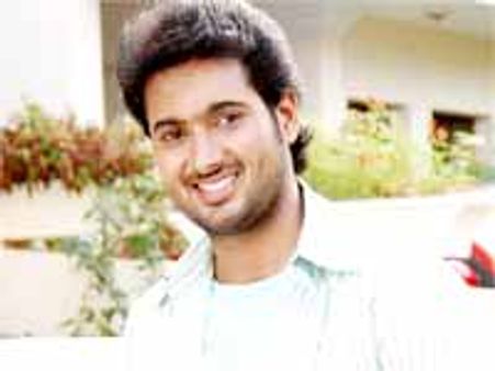 ఉదయ్ కిరణ్ చిత్రంపై ఫిల్మ్ ఛాంబర్ లో కంప్లైంట్