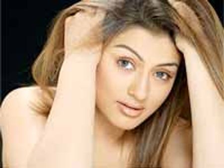 హన్సికకు ఇదే మొదటి సారి...