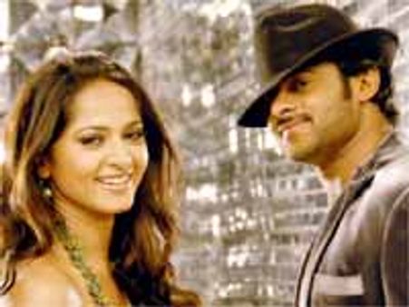 వాళ్ళిద్దరికి అచ్చొచ్చిన అందాల బొమ్మాళీ అనుష్క...