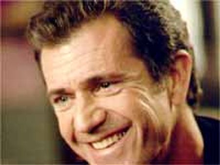 కుర్రాడిగా కనపడటానికి హార్మన్స్ తీసుకుంటున్న హీరో