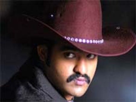 క్లిష్టమైన పరిస్థితులో సాహసంతో యంగ్ టైగర్ ఎన్టీఆర్ ...