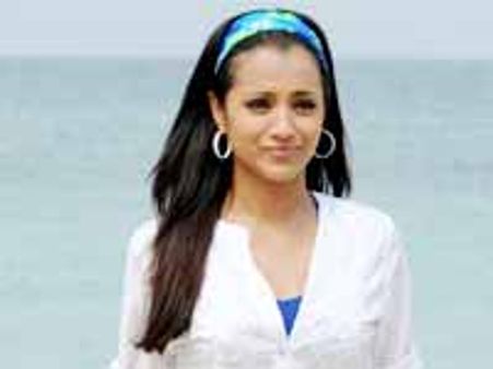 త్రిష ముక్కుతో చెలగాటం - వద్దంటున్నఫ్యాన్స్