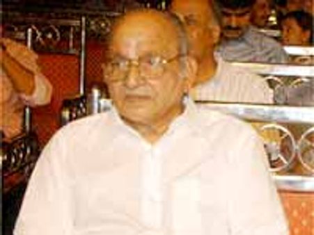 కె విశ్వనాథ్ ఏ డైరక్టర్ ని టార్గెట్ చేసి మాట్లాడారు