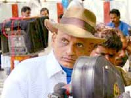 గాలి లేకపోయినా బ్రతకగలడు కానీ అది లేకపోతే ఏవీయస్ కి కష్టంట