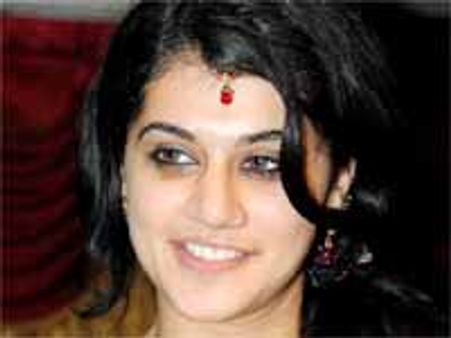 ప్రభాస్ ప్రక్కన మగరాయుడులా కనపడతా: తాప్సీ