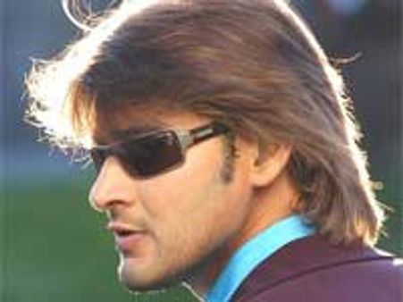 రేంజ్ రోవర్ వోగ్ కారుని గిప్ట్ గా అందుకున్న మహేష్ బాబు