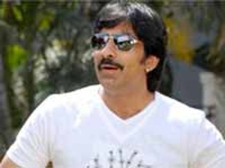 విద్యుత్‌ తరంగంలా, నడిచే నిప్పు కణంలా రవితేజ