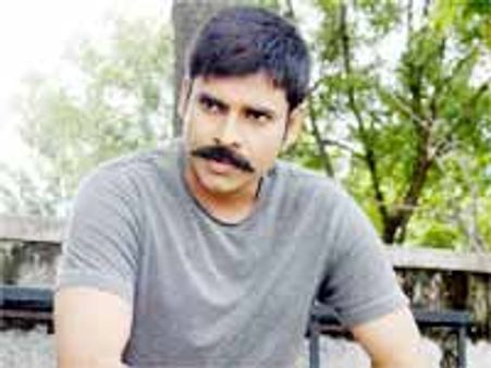 లేడి పిల్లతో ముస్తాబైన పవన్ ‘పులి’..!