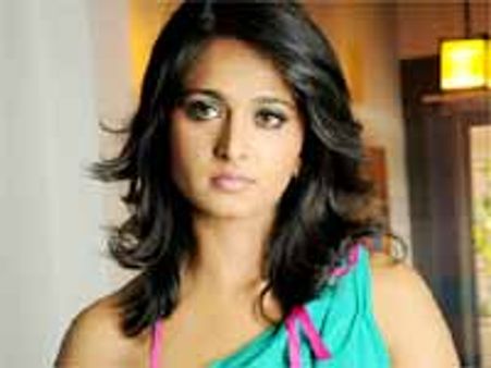 ఆ సినిమా లేకపోతే నేను ఎక్కడ ఉండేదాన్నో?!...అనుష్క