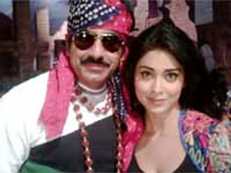 ‘పులి’ గర్జించలేదని కళ్ళు మూసుకొని దూసుకుపోతున్నాడు డాన్ శీను