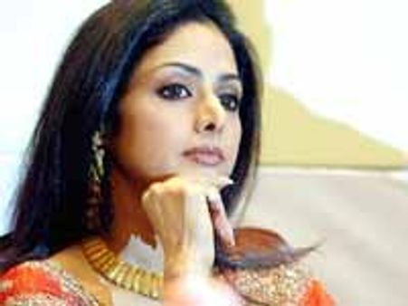 అతిలోకసుందరి శ్రీదేవి రీ ఎంట్రీ కన్ఫర్మ్...డిటేల్స్