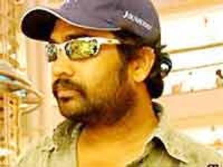 డైరక్టర్ వైవియస్ చౌదరికి ఆ సినిమా పరీక్షే