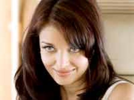 ఐశ్వర్య రాయ్ కళ్లను డొనేట్ చేస్తోందా...!?