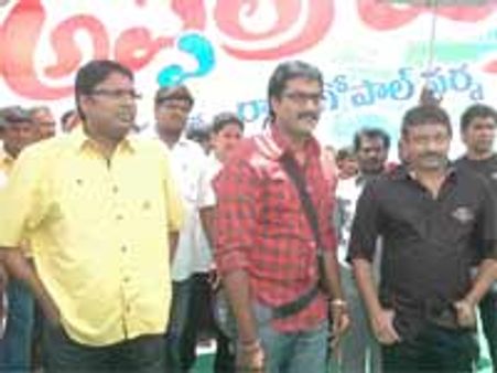 వర్మ సినిమాలో ఛాన్సే పెద్ద అధ్బుతమైన విషయం..?