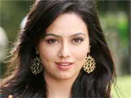 కళ్యాణ్ రాణ్ సరసన ఆ ఓవర్ ఎక్సపోజింగ్ హీరోయిన్