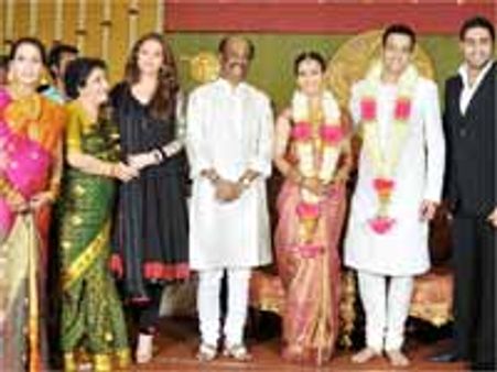 సూపర్ స్టార్ రజనీకాంత్ కుమార్తె వివాహానికి అతిరథ మహారథులు హాజరు...!?