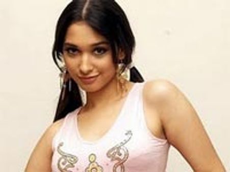 పోటి ప్రపంచంలో అలాంటివి అన్ని మామూలే..!