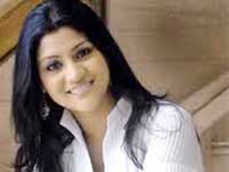 సహజీవనానికి బై చెప్పిన స్టార్స్..సింపుల్ గా వివాహం