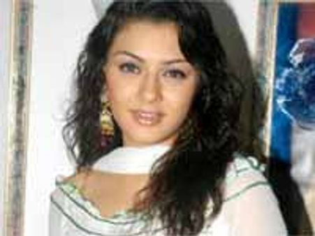 ఎంత జాగ్రత్తగా ఉన్నా వచ్చేసింది...హన్సిక