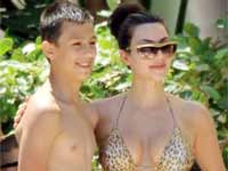 నా వయసు 29 అతని వయసు16 డేటింగ్ ఎలా చేస్తాం...!