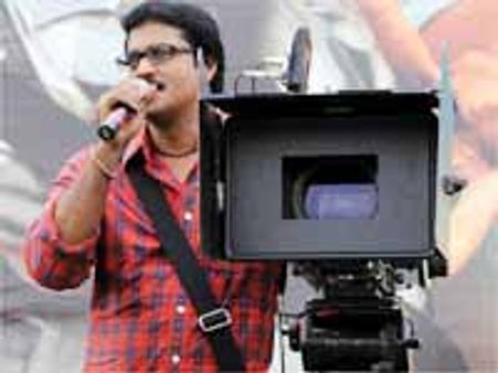 అప్పలరాజు సెట్స్ పై అతి చేస్తున్న సునీల్?