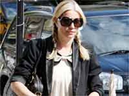 ఒళ్శు తగ్గించుకోని మళ్శీ అభిమానుల ముందుకు వస్తానంటున్న అలనాటి అందగత్తె..!